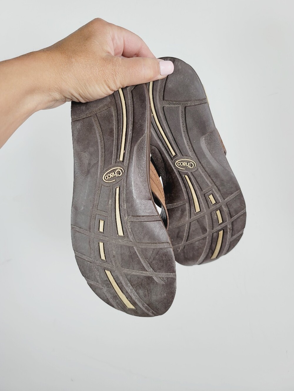 Chaco Brown Leather Thong Sandals, Size 9 - Picture 3 of 3